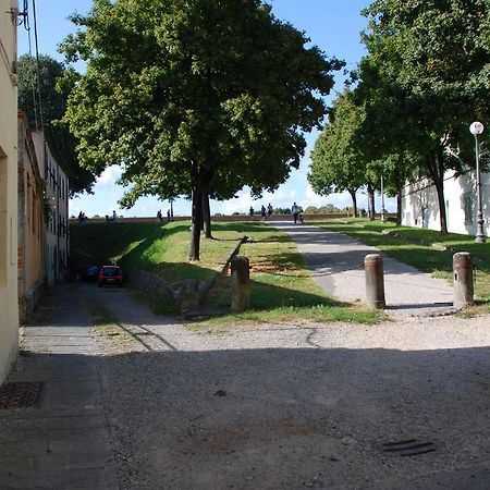 S. Agostino Fronte Mura Lucca Bagian luar foto