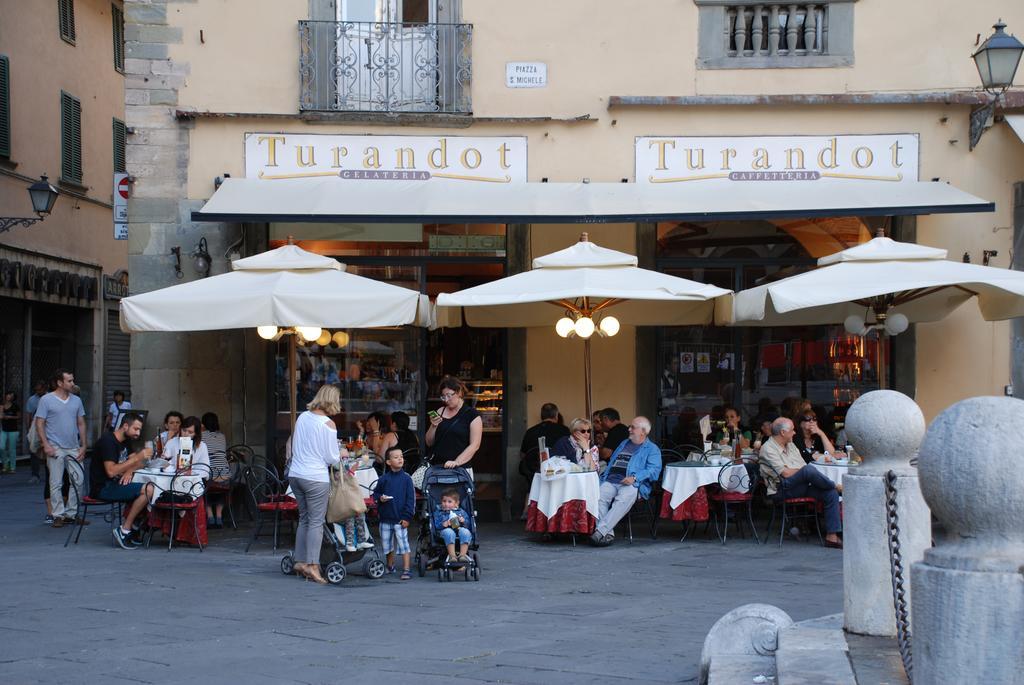 S. Agostino Fronte Mura Lucca Bagian luar foto