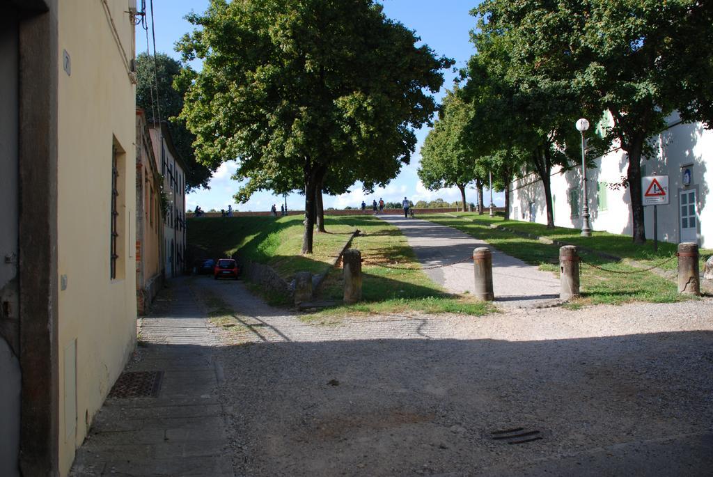 S. Agostino Fronte Mura Lucca Bagian luar foto